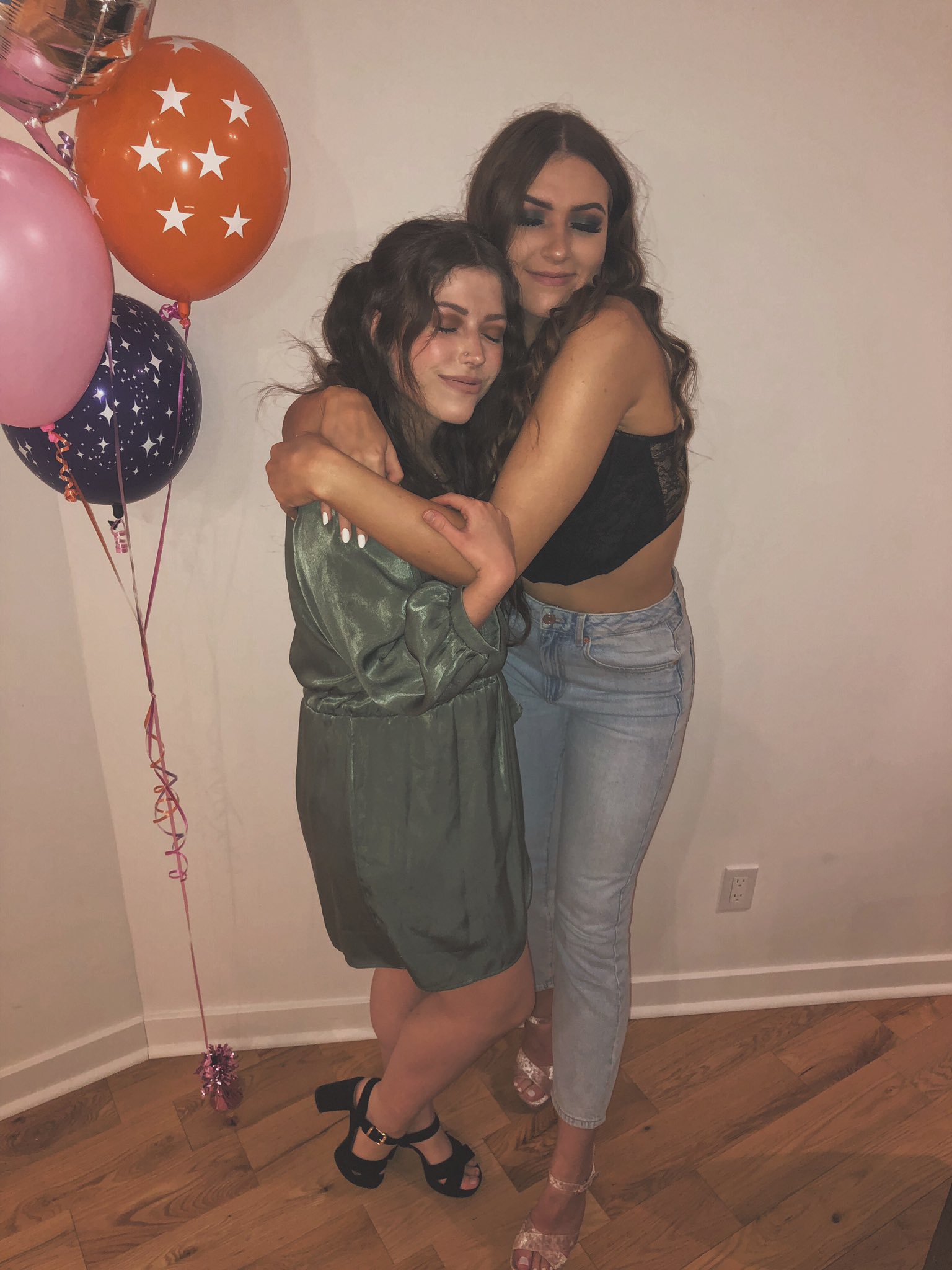Happy birthday to my best fren and also hbd Hilary Duff!!!  