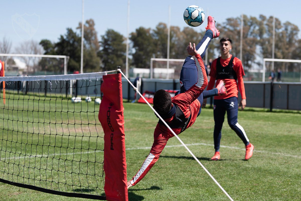Independiente's tweet photo. Talento en movimiento

Alan 💎

#TodoRojo 🔴 https://t.co/VZLJfFEgiG