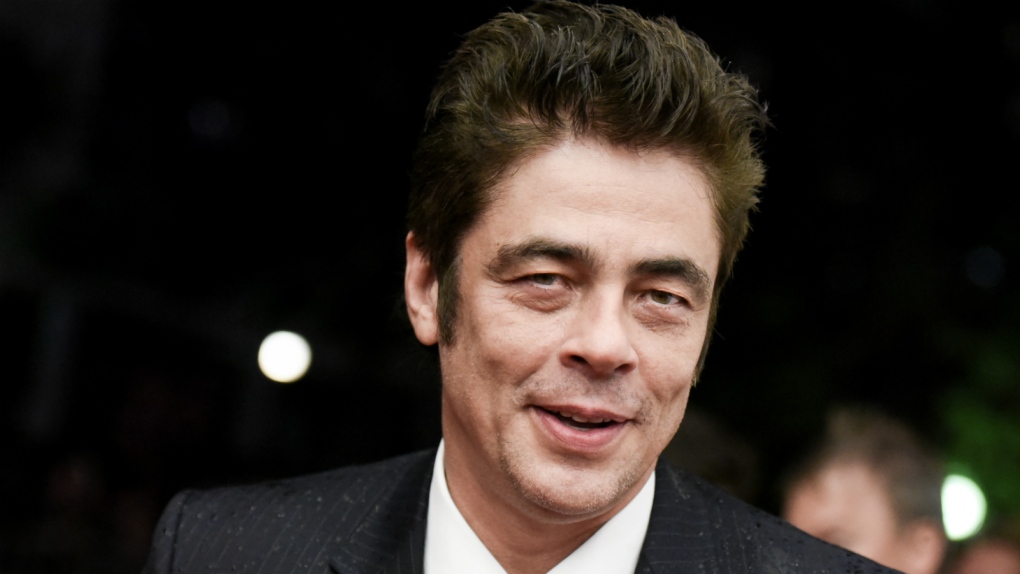 ElNacionalRD's tweet image. #QuéPasa

#BeniciodelToro se reunirá con #Soderbergh en #NoSuddenMove de HBO Max ow.ly/meBG30rcg91 

#ElNacionalRD