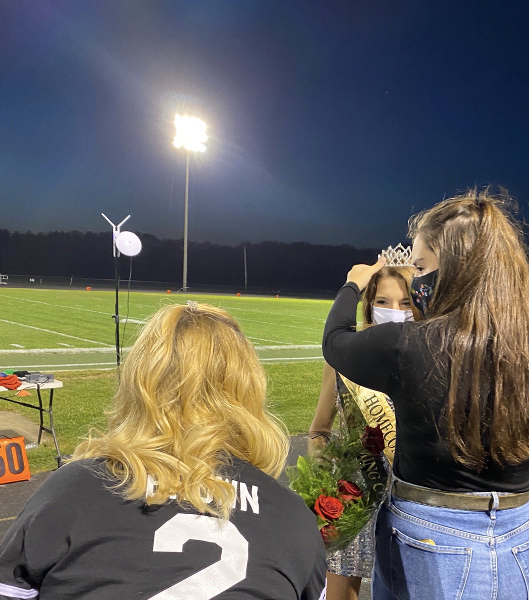 HCserep's tweet image. A BIG shoutout to @MrsDJBrown for putting so much time and effort into making homecoming so special! We appreciate everything you do!!🥰❤️