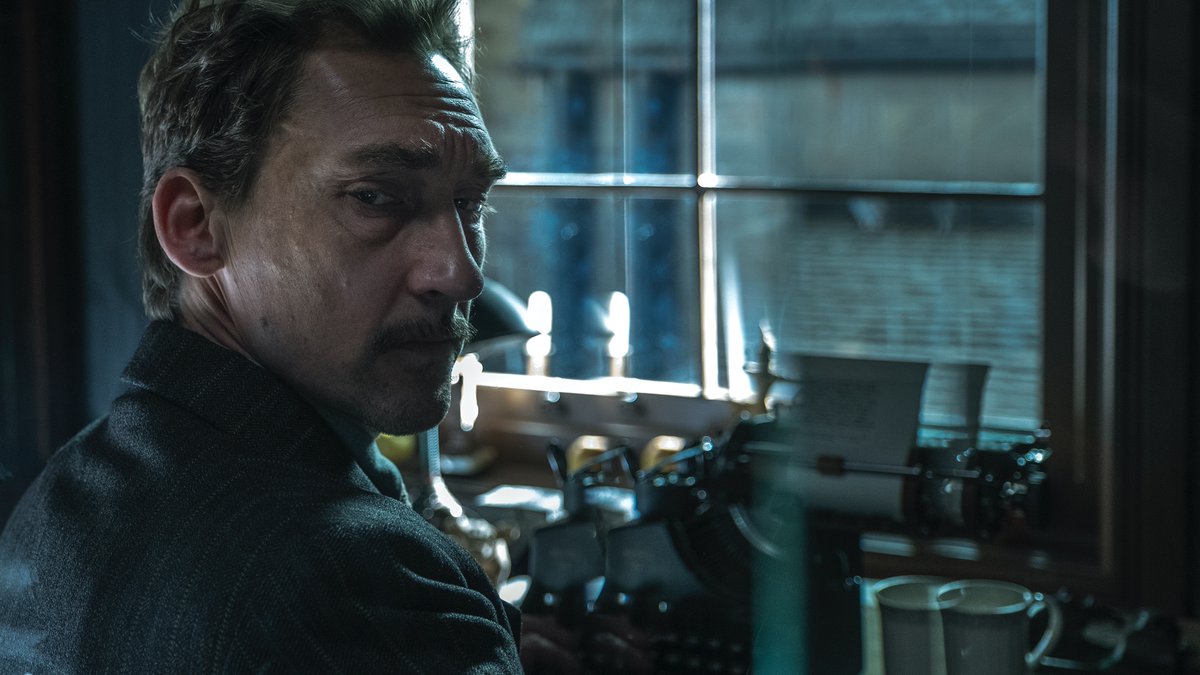 GissingGeorge's tweet photo. Ended my classes on Animal Farm by encouraging students to see @MrJones_Film, directed by Agnieszka Holland and written by @AndreaChalupa. (Film's on Criterion.) 'Always struck by @realjosephmawle's Orwell. https://t.co/xuKTeiT9Jl