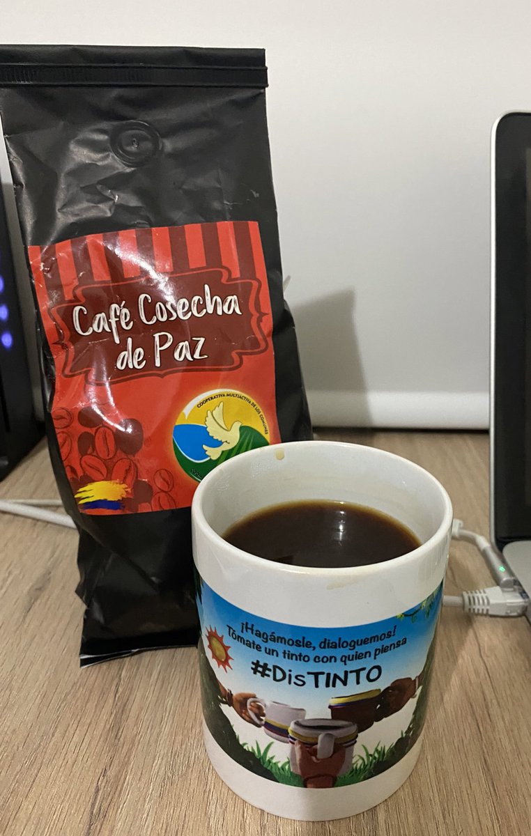 LiniEsquivel's tweet image. Qué delicia este tintico ☕️ #AmorATiempo #Distinto @AmorATiempo1 👌🏽de Tuluáá as mira vé