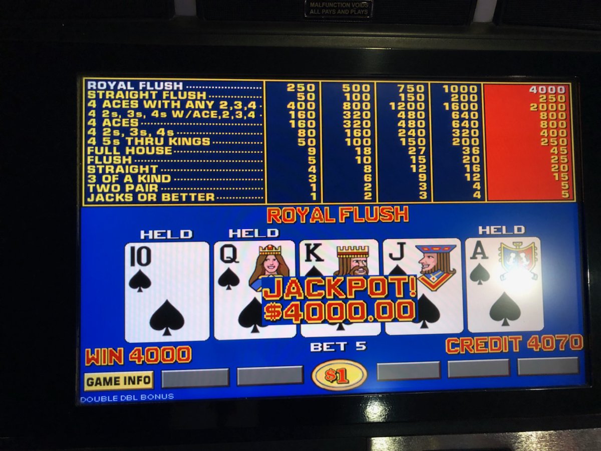 BinionsLV's tweet photo. We have yet another #luckylocal #winner ! They were playing a $1 #DoubleDoubleBonus #videopoker game, held three cards & then drew the other two needed for a sweet $4,000 #RoyalFlush
#binions #binionslv #dtlv #winnerwinner https://t.co/KwE0J3hNoG
