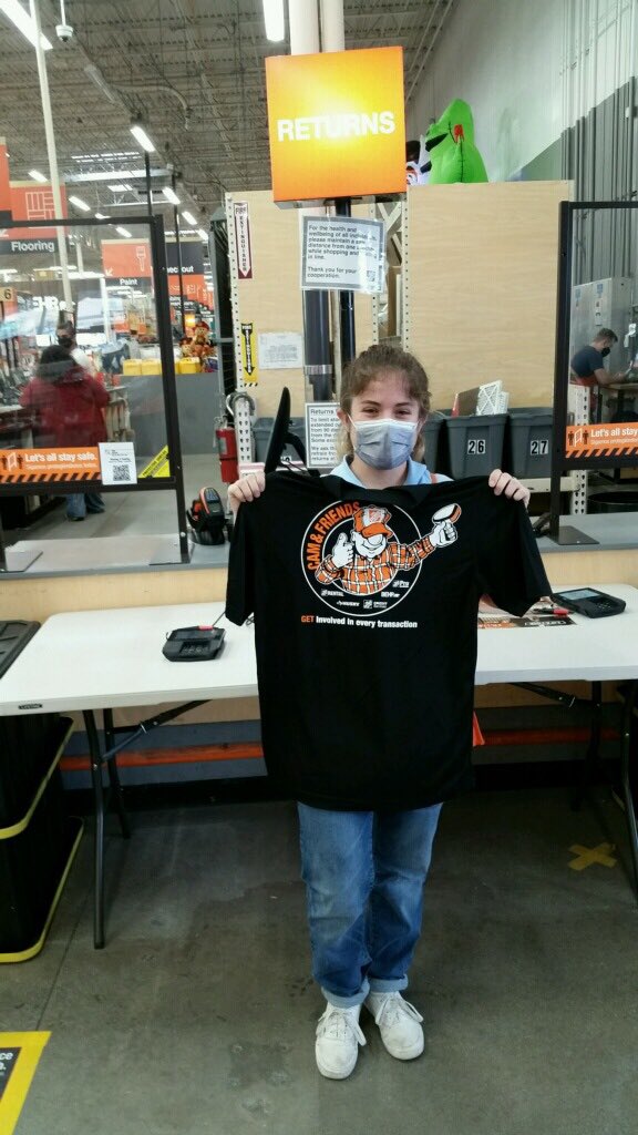 CAM 2020
Handing out shirts to the hero’s of 6550. Grateful for our cashiers. #Powerofthegulf