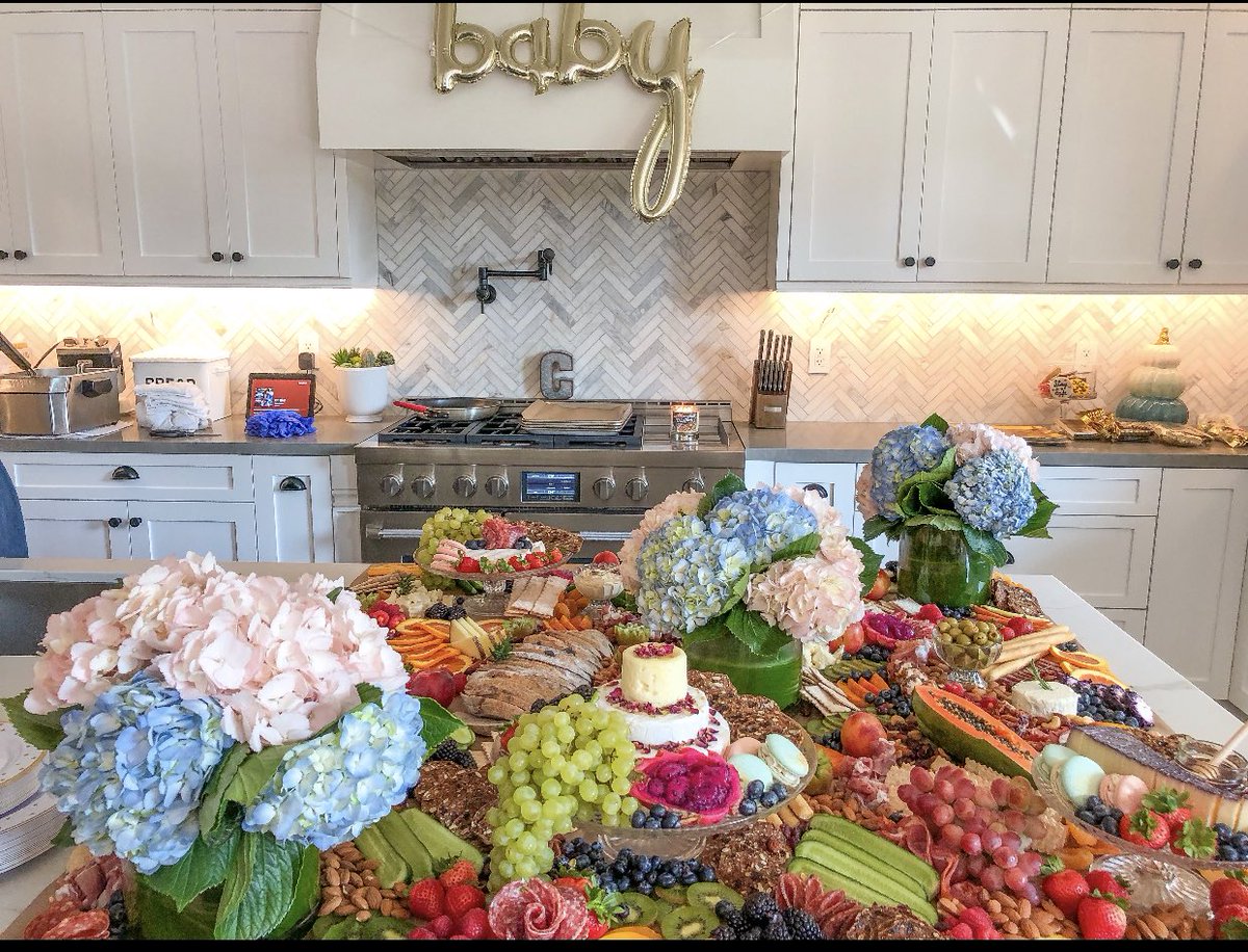 mrjaxtaylor's tweet photo. How fricking  beautiful is this..💟 #bonappecheese for the win! Can’t to have them back for the baby shower. 💟🧀🍇 https://t.co/EGGh8gwCw4