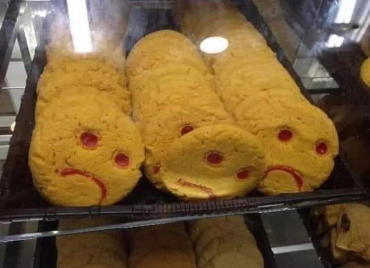 Metalheadlml's tweet photo. – 🤔 ¡Creo que el panadero está un poco triste hoy!... https://t.co/7T3KDSuMYq