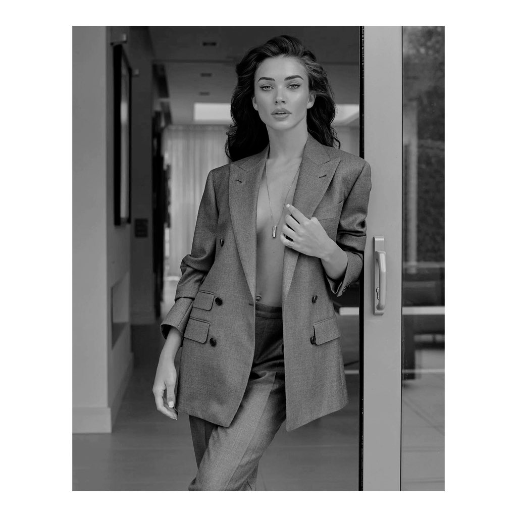 ⠀      ⠀
⠀      ⠀ 𝐂𝐀𝐋𝐋 𝐎𝐔𝐓 𝐌𝐘 𝐍𝐀𝐌𝐄
⠀      ⠀when ı kıss ʏou so genтlʏ
⠀        ⠀⠀ ı wɑnт ʏou тo sтɑʏ
⠀   ❪ 𝗲𝘃𝗲𝗻 𝘁𝗵𝗼𝘂𝗴𝗵 𝘆𝗼𝘂 𝗱𝗼𝗻'𝘁 𝘄𝗮𝗻𝘁 𝗺𝗲 ❫
⠀      ⠀