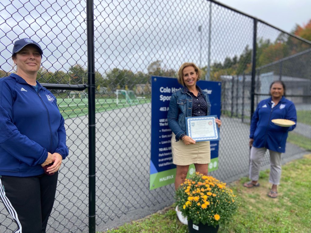 Thank you from the bottom of my heart, Susan Steele, and from the bottom of my heart and stomach to Anupama Vicars, for your delicious apple pie!  Much continued success with your dedicated service to ⁦<a href="/UnitedDFC/">United DFC</a>⁩ and the game of soccer ❤️ @ the Cole Harbour Artificial Turf