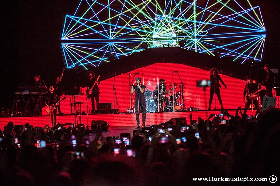 SeanHmusic's tweet photo. One of these amazing musicians will be joining me for an Insta Live broadcast this weekend, Saturday (October 3rd) at 11am PST (Los Angeles time)!!!

Who might it be???
Care to guess?

📸 @Keter3372 🙏🏼🙏🏼🙏🏼🙏🏼
#enriqueiglesias https://t.co/IQzcAqZ4r1