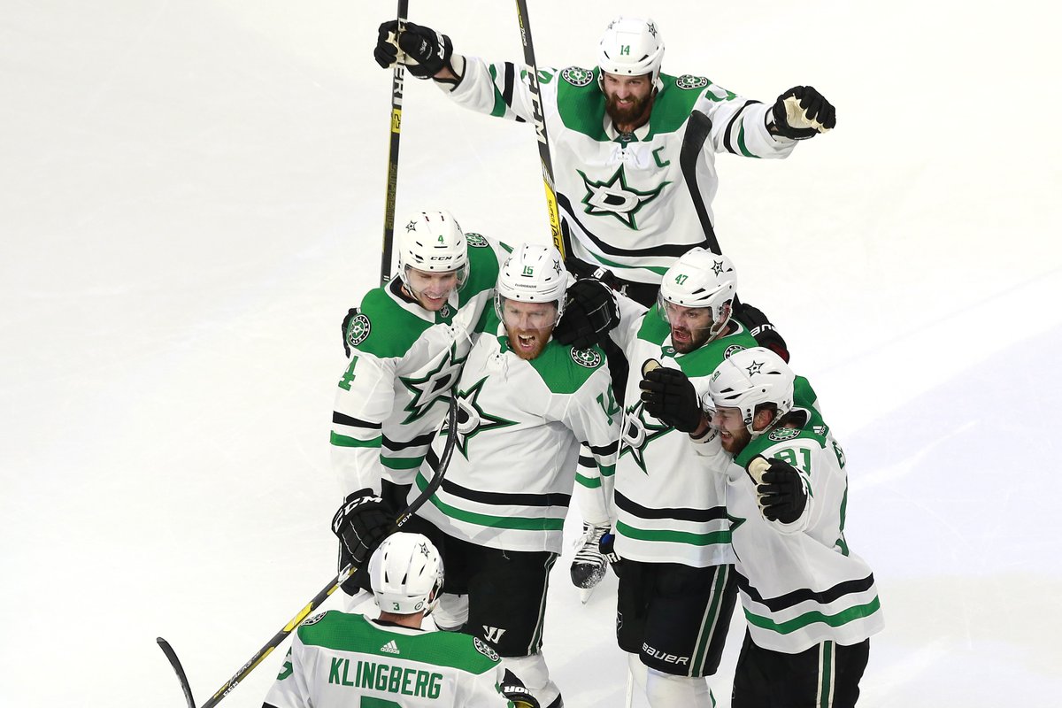 DallasStars's tweet photo. So proud of this group 💚 https://t.co/HNZcKYMv0A