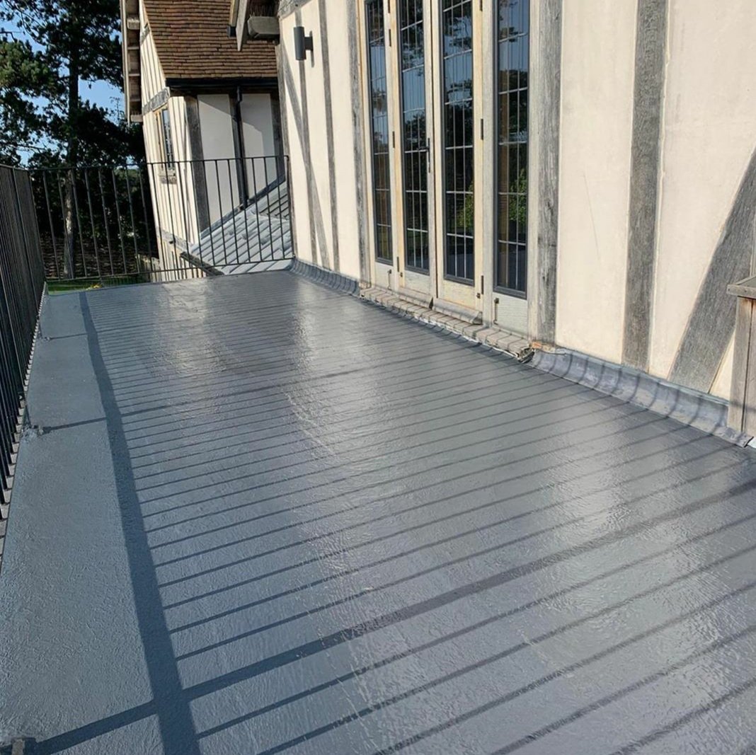Did you know Flexitec 2020 is ideal for balconies? It's hard-wearing, durable, can be walked on 30-60 mins after application and is available in a range of anit-slip finishes #balcony #restec #Flexitec2020 #liquidroofing #GRP #UKmade