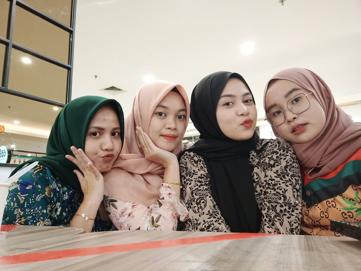 astutiayuu's tweet photo. https://t.co/Dn4TdH2o58