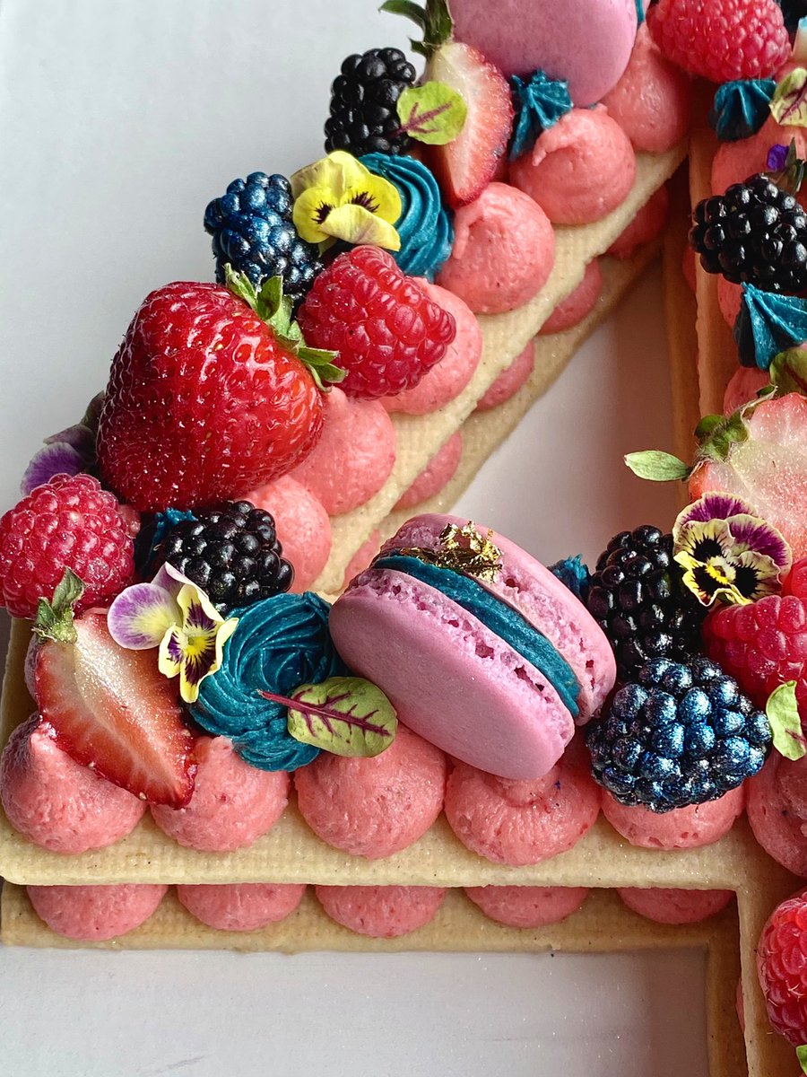 All Theo wanted for his birthday was a strawberry cake. This masterpiece made by <a href="/SpicedUpMom/">Shari Mukherjee</a> sure made it memorable 🍓✨🤩 Thank you Shari ❤️