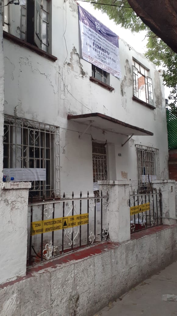 5antaMerlina's tweet photo. Se logró, una abogada vendida, un notario y autoridades que investigar para que abusivos despojen.
👏🏻 @FiscaliaCDMX
👍🏻 @El_Universal_Mx https://t.co/evn7HPUrDA
@LaCronicaDeHoy @AztecaNoticias @CapitalMX_ sacaron invasores, todo apócrifo, hay amparo y sellos #Fedapur PC #BJ https://t.co/v3XaCkHTza