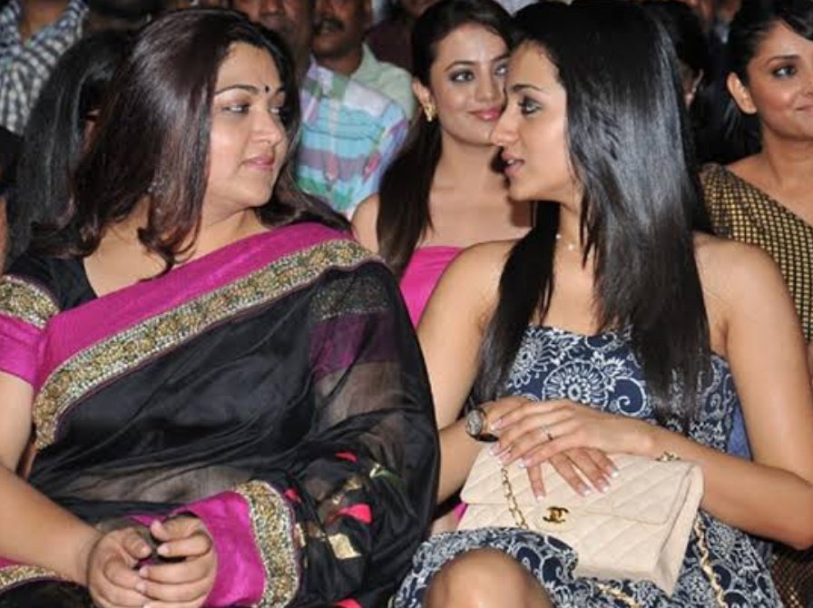 EjDJAK0UMAA3ufz?format=jpg&name=900x900