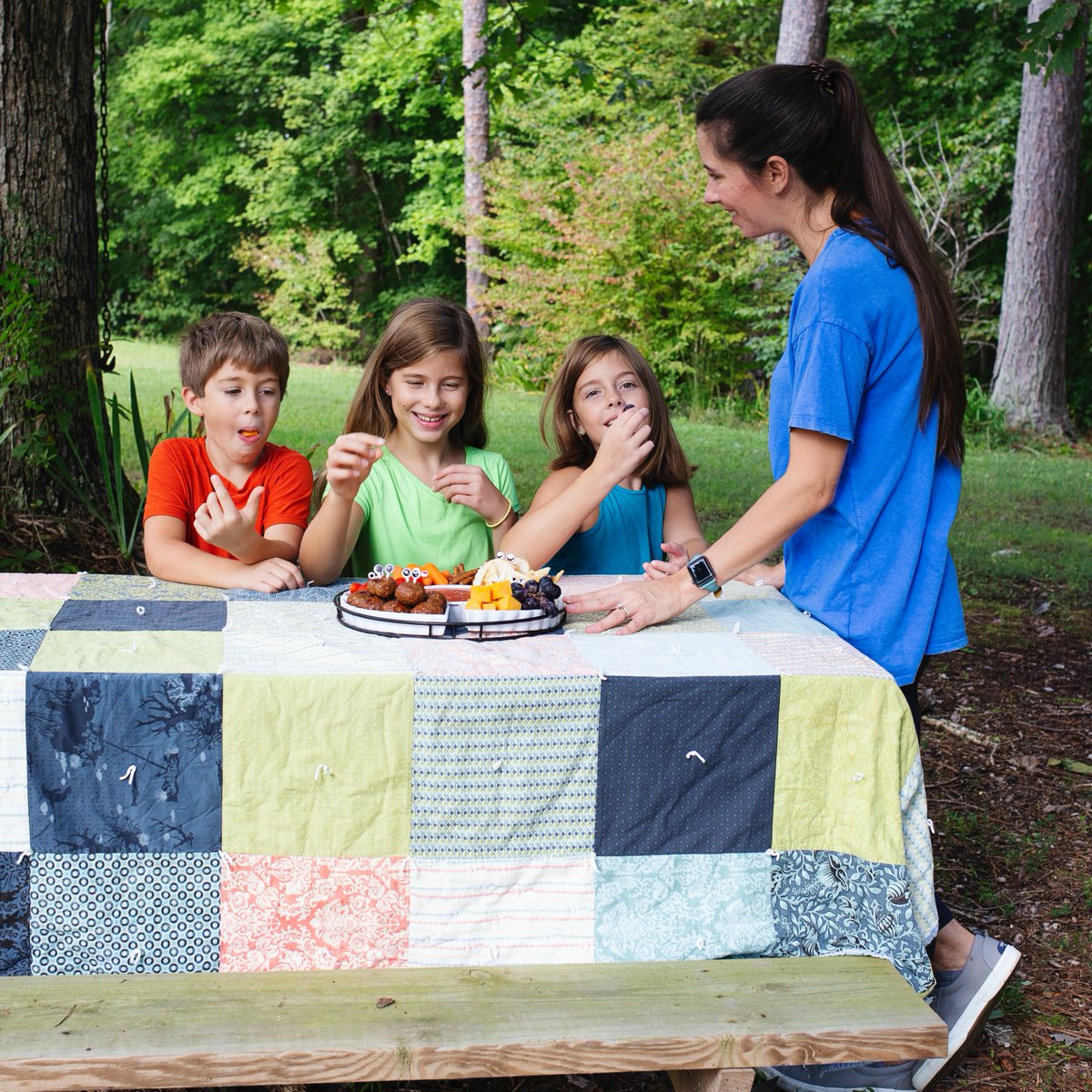 #ad Learn how to create a quick &amp; easy kid friendly Italian snack tray with #CarandoMeatballs --> bigfamilyblessings.com/how-to-create-… #Carando #IC