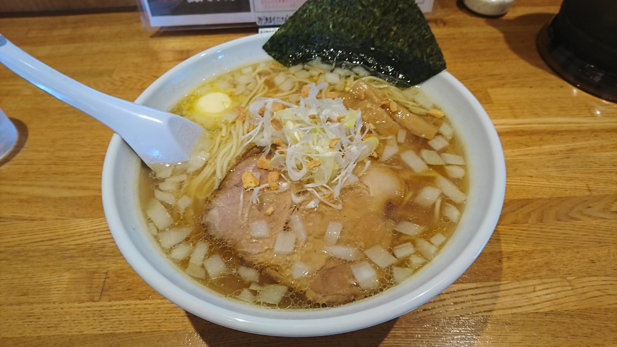 いち 今日は福島市 麺屋銀次郎さんへ にんにく醤油tpバターで注文 鶏の旨みにふんわりにんにくの優しいスープ 歯切れ喉 越し良しの低加水細麺がぴったり ロースチャーが見事にホロリと柔らかい 途中からバターが溶け コクが増しスープが濃厚になり いち 今日は福島市 麺屋銀次郎さんへ にんにく醤油tpバターで注文 鶏の旨みにふんわりにんにくの優しいスープ 歯切れ喉 越し良しの低加水細麺がぴったり ロースチャーが見事にホロリと柔らかい 途中からバターが溶け コクが増しスープが濃厚になり