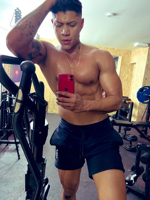 Time to sleep guys 😴💤 have a good night and sweet dreams 🔱💙🌴🥥 see u tomorrow @Lemikagency   https://t<a href="/tag/online"class="tags"><span>#online</span></a>