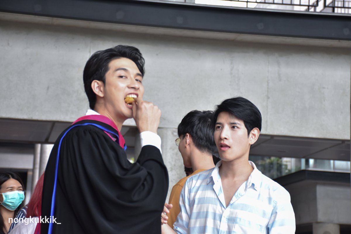nongkukkik_'s tweet photo. เทคโน: ไอ้แชมป์ นี่มึงกินอีกแล้วหรอวะ 😆😆😆
@philosoboat @Teemild_
ขอโทษที่แกงพี่โบ๊ทนะคะ😁😁
#แชมป์โน #โบ๊ทมายด์ #CongratulationsBoatload #Congrats2BoatNapat2020 https://t.co/ZsVoXaG20I