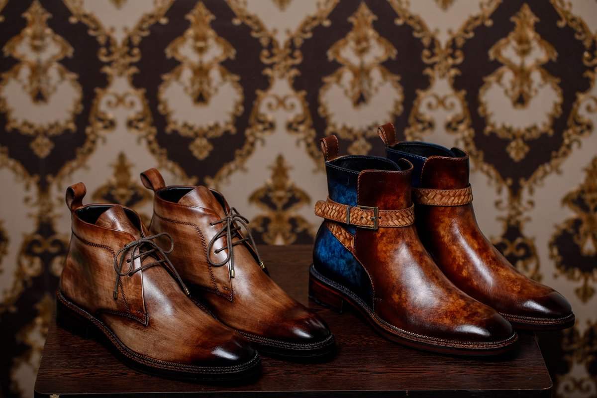 Flaunt Your Lace-Up Boots With Confidence, licensetoblog.com/blog/flaunt-yo…
#menslaceupboots  #mensboots  #formalboots  #casualboots  #classicboots  #lethatoshoes   #lifestyle  #mensfashion  #menswear #mensstyle