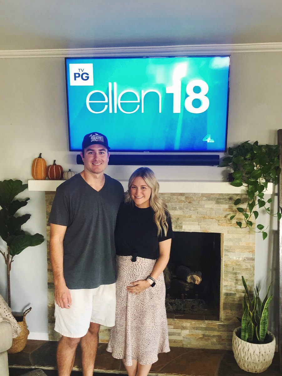 stevens_nation's tweet image. Tune in TUESDAY 9/29 to @TheEllenShow! We discuss new exciting things happening in our lives and the #ACTforALS bill! Make sure to reach out to your reps and ask them to support this important legislation! #axeALS