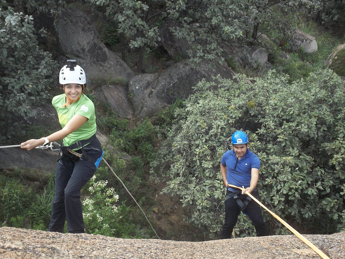 DesafioDDB's tweet photo. De ayer domingo, evento Sendero y Rapel con causa del grupo La Unión hace la Fuerza; objetivo: Recaudación de fondos para donación. Aquí los mejores momentos actividad de rapel 1 #quefluyalaadrenalina #rappeling #abseiling #canyontraining #canyoningtraining https://t.co/MGNGprsQ1E