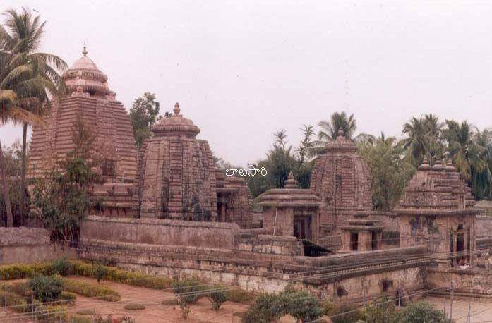 Let& #39;s not stick with only in his birth place kenduli which is in Puri, Moving to his early life he shifted himself to kalinga capital Ganjam,the side by south dist to Puri.Where there was a huge Ancient hindu University established by early Eastern Gangs rulers of kalinga8/n
