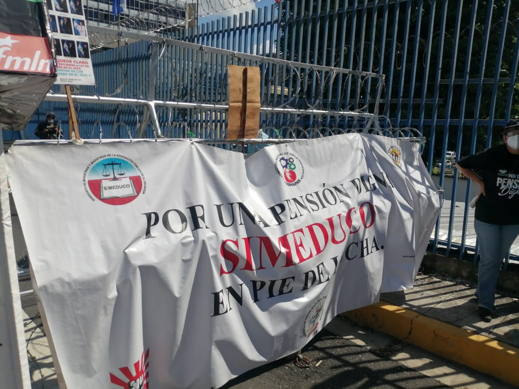 CONCENTRACION PARA EXIGIR PENSIONES DIGNAS