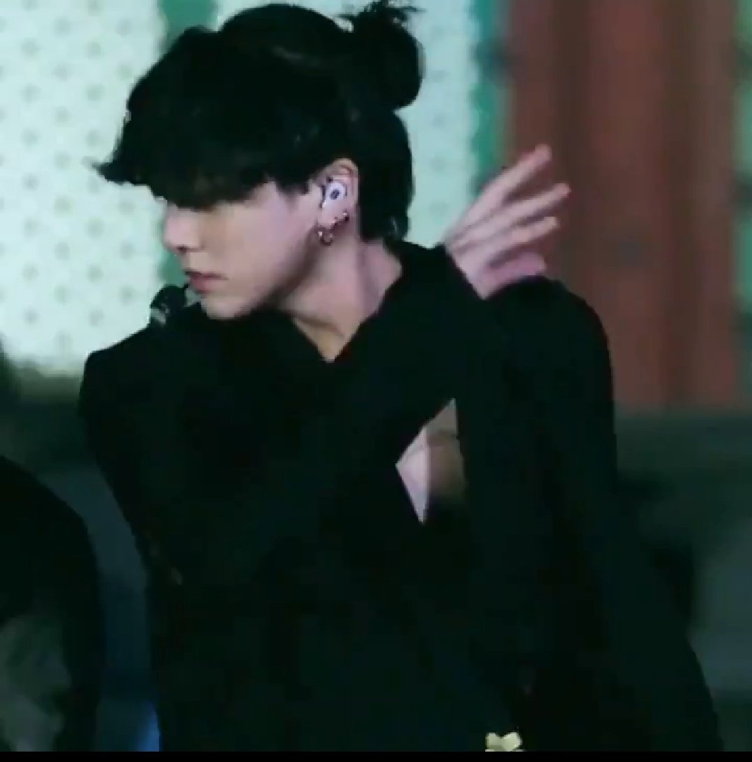 pics Man Bun Jungkook Hairstyle 2020 jeon jungkook in man bun