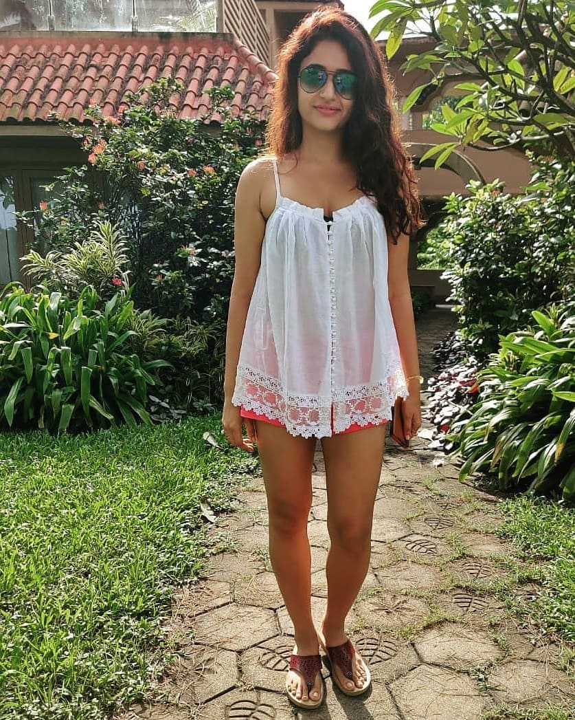 EjDolYBUcAABO4G?format=jpg&name=medium