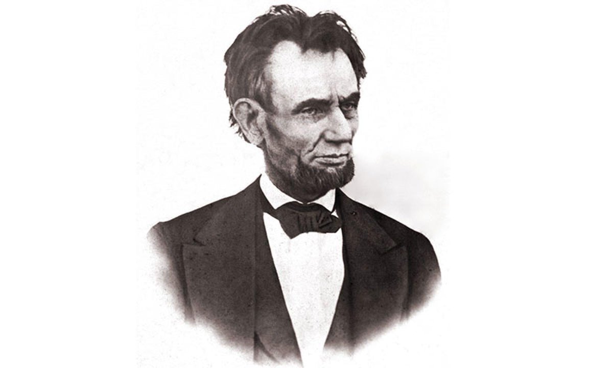 ElimikaWikiendi's tweet image. NUKUU YA LEO: "Mwishowe, cha muhimu sio miaka katika maisha yako, bali maisha katika miaka yako"

                      ~Abraham Lincoln.