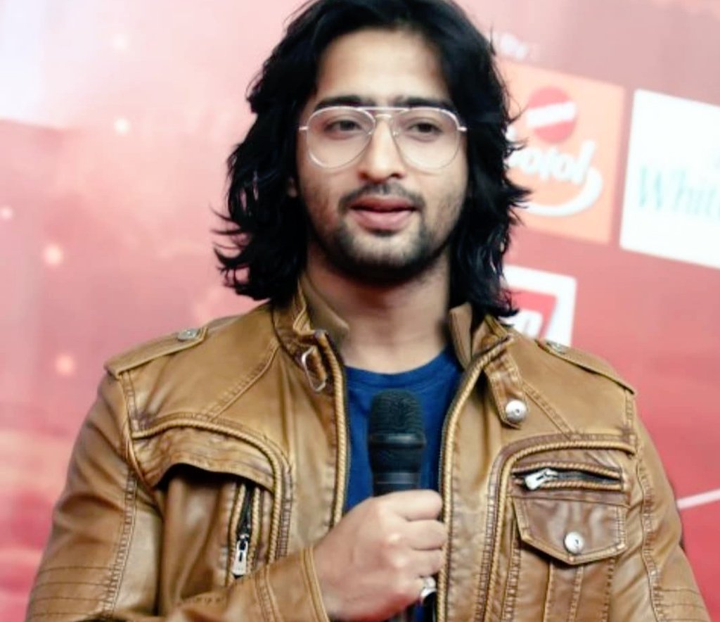 His VOICE is AlluringHis VOICE is Pacifying D Magic of His VOICE can Intoxicate anyoneHis VOICE is D Strength & D only wayDat can Push all D Sorrows AwayThere is no need to Search for Love coz His VOICE is a TREASURE of True Love to be Cherished+ #ShaheerSheikh
