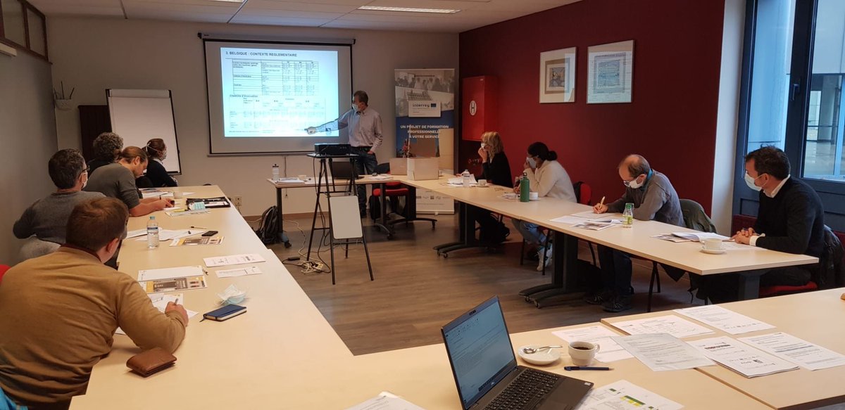 _FormaWood_'s tweet photo. Formation sur "la sécurité incendie" de ce 28/09 à Charleroi. Deux formateurs d'Efectis et de l'Issep ont permis aux 10 pros présents d'élargir leurs connaissances en matière de #gestion au #feu dans les #constructions #bois. Toutes nos dates de formation: https://t.co/aKXQYd0yJu https://t.co/vKq3Gni2eG