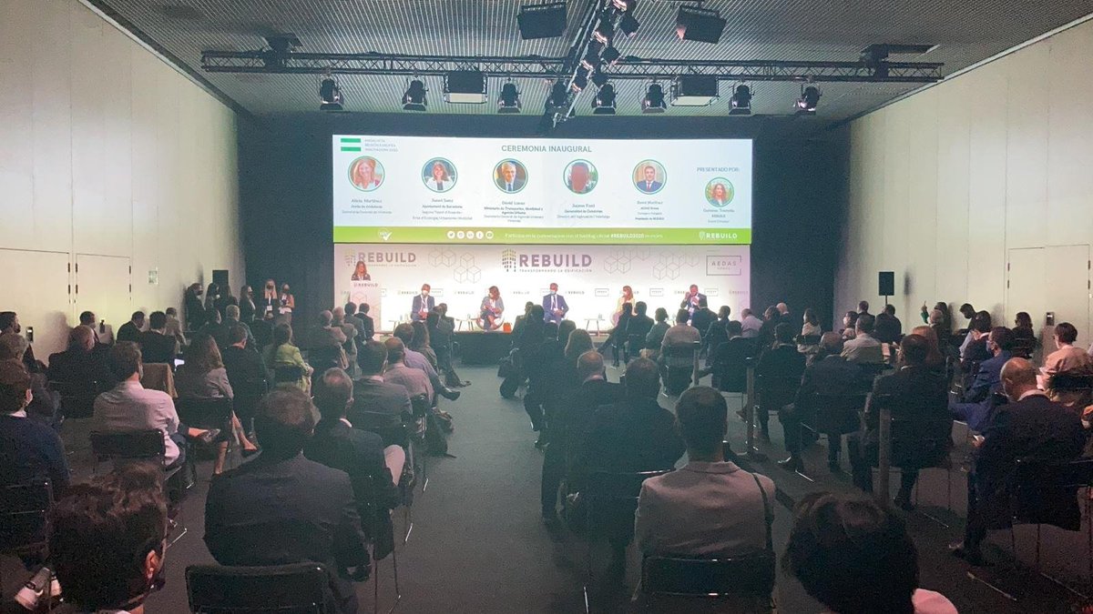 Oportunidades y retos de la vivienda y la edificación en #REBUILD2020. David Lucas, secretario general de Agenda Urbana y Arquitectura del <a href="/mitmagob/">Pol</a>, Jaume Font <a href="/jforntp/">Jaume Fornt</a> de <a href="/gencat/">Generalitat de Catalunya</a> <a href="/janetsanz/">Janet Sanz 🍉</a> <a href="/bcn_ajuntament/">Ajuntament de Barcelona</a>, Alicia Martínez <a href="/alicia_mm/">Alicia Martínez</a> <a href="/FomentoAND/">Consejería de Fomento de la Junta de Andalucía</a> y David Martinez, <a href="/aedashomes/">AEDAS Homes</a>