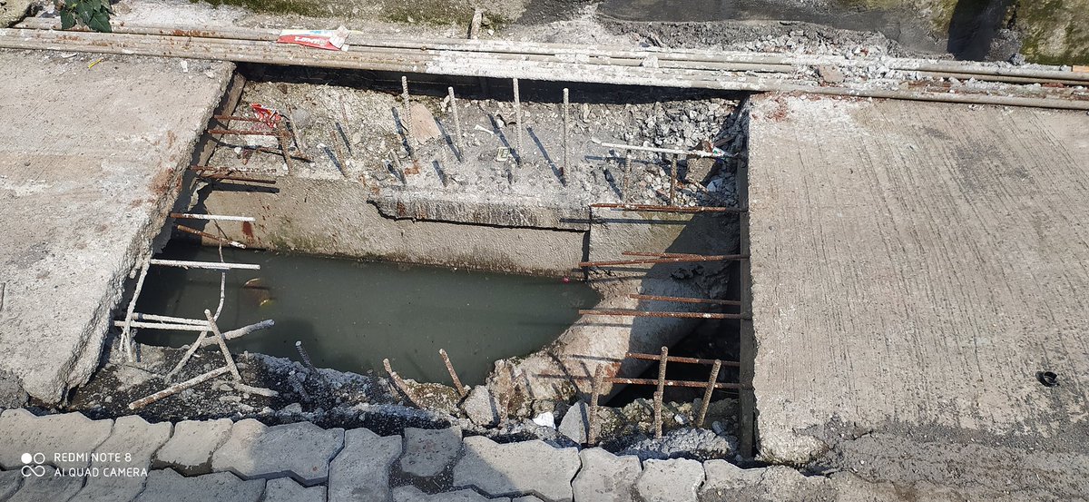 adipatel0505's tweet photo. Kisike ghirne se agar kisiki maut hoti hai toh kon hoga iska zimedar puchta hai Nazarana compound bhiwandi ke revasi ?very danger @pappuraka @MaheshChoughule @KapilPatilMP @swachh_bhiwandi @Bhiwandikarp @pankaj_ashiya @BhiwandiNews @RishikaRaka @narendramodi https://t.co/mFSL5UDcKb