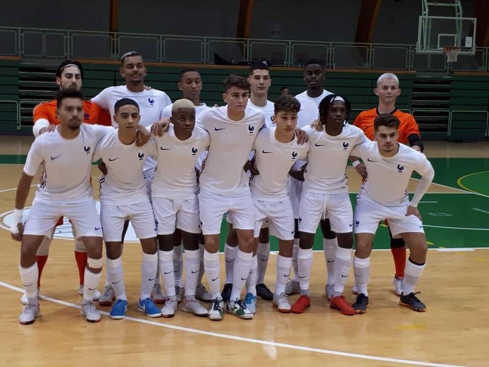 MartelFutsal's tweet photo. 🇫🇷ÉQUIPE DE FRANCE U19🇫🇷

Après avoir arraché le nul dimanche dans le premier duel (3-3), l'équipe de France a cette fois battu la Slovénie 1-3 hier après-midi à Lasko. 

Notre joueur international Abd Ennoure a participé continue sa progression 💪💪
#MARTELCALUIRE https://t.co/jvOANseS0J
