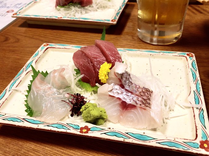 美女に奢られて食べる伊勢海老とうちわ海老は美味いな 