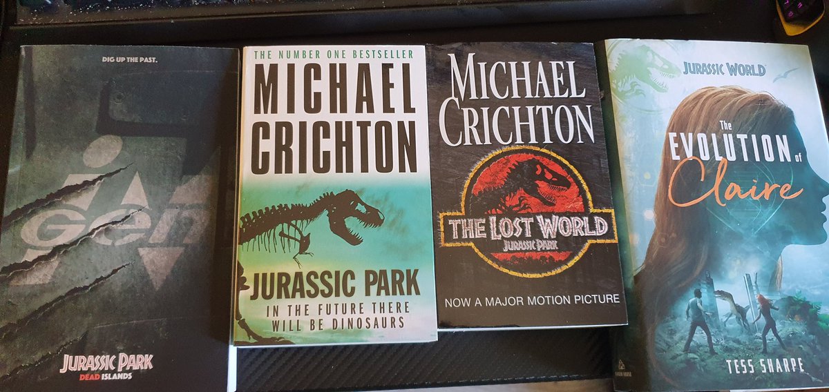 Well thats my next few weeks, 'Bed Reading' Entertainment figured out. Can't wait to dive into @jpdeadislands , the classic @JurassicPark and Lost World from Micheal Crichton then onto the Jurassic World prequel 'The evolution of claire' by the amazing Tess Sharpe.