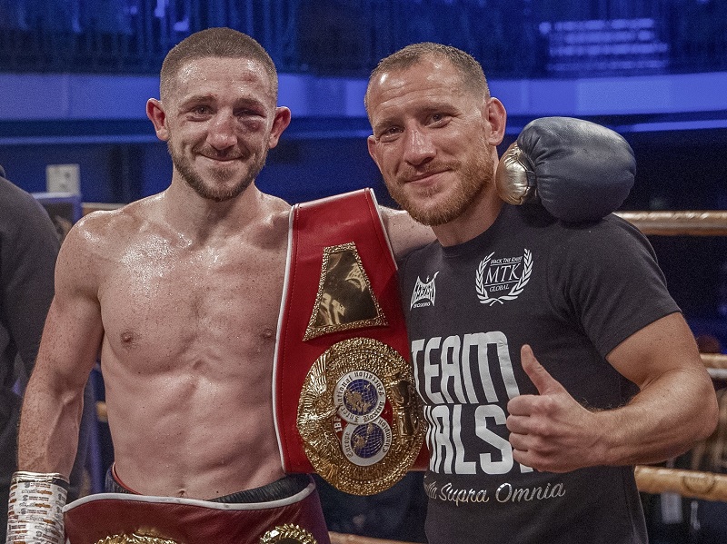 FreelanceFoz's tweet image. .@JazzaDickens10 vs. @Walsh7Ryan must be rescheduled after failed #COVID19 tests put paid to @MTKGlobal #GoldenContract featherweight tournament final.

My piece for @boxingnewstv is at bit.ly/2EImoMJ.