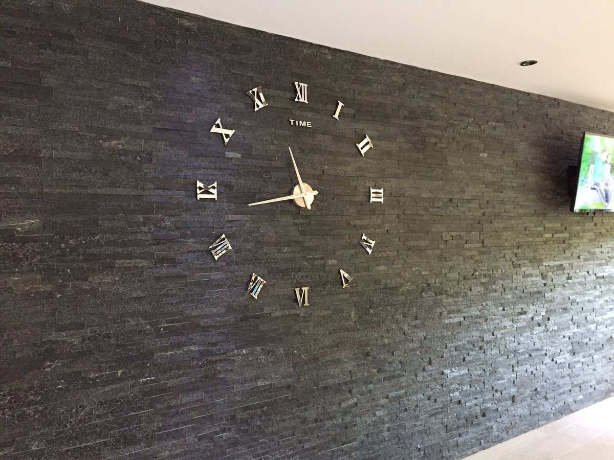 mercede72928186's tweet photo. Bit of arts and crafts to start the day kids ๐ #DIYClock https://t.co/WU6soac7bU