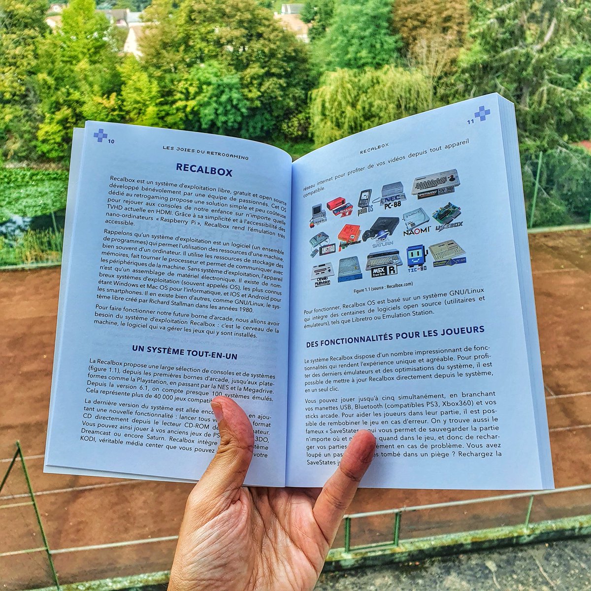 recalbox's tweet image. Un honneur et une sacrée reconnaissance pour tous les bénévoles qui bossent dans l&apos;ombre : les projets Recalbox &amp;amp; Skraper ouvrent le livre &quot;Construisez et programmez votre console de jeux open source&quot; de @audric_tkpx chez @DUNOD ! 🥳
DISPO : amzn.to/2G8FA77
♻️ À RT ! ♻️