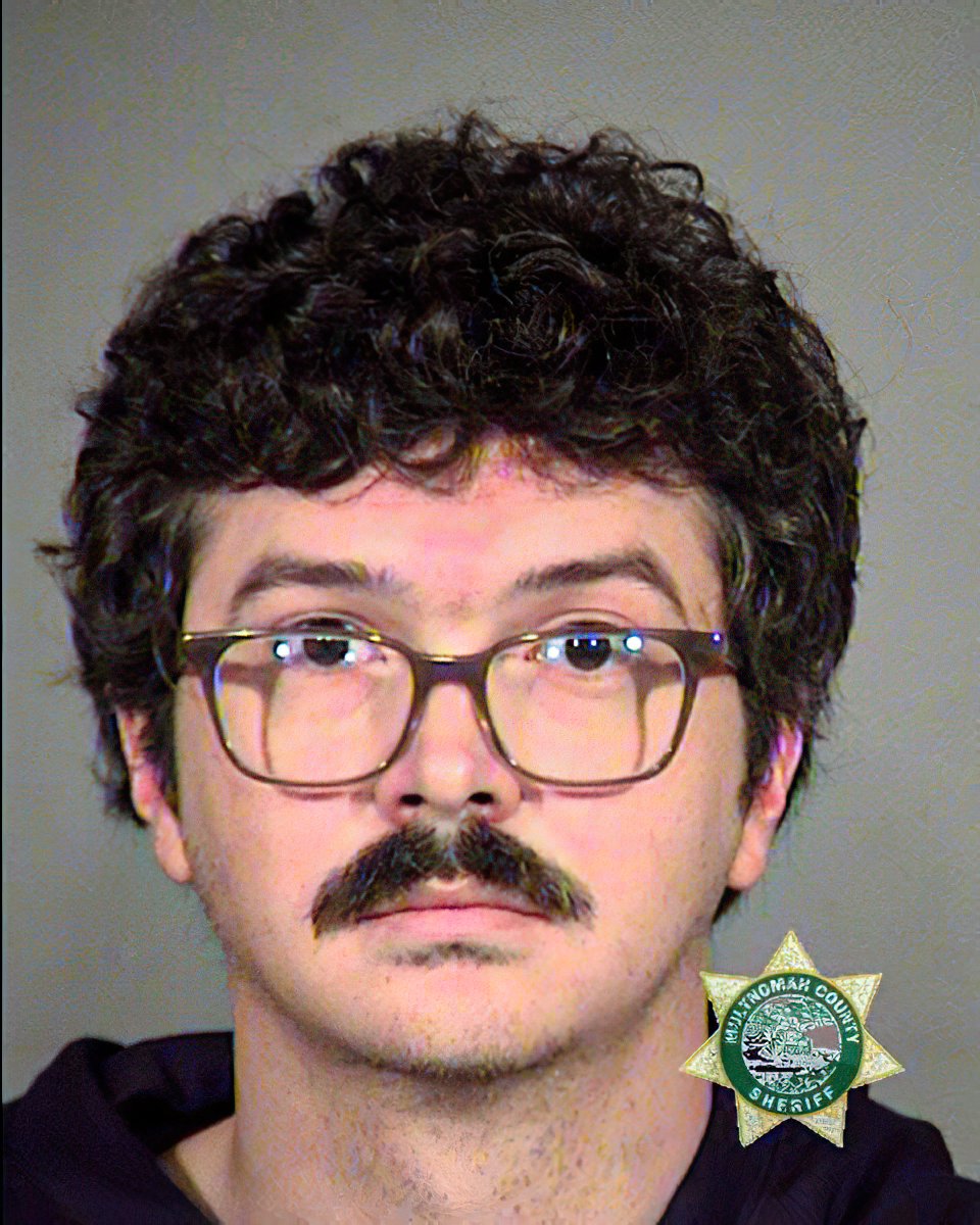 Arrested at the violent 113th  #antifa Portland protest:Chris N. Khatami, 30  https://archive.vn/rdaUE Aaron LaPointe-Atchison, 33, of Portland: He faces additional charges for trying to escape from police twice during riot  https://archive.vn/2CvvZ  #PortlandRiots  #PortlandMugshots
