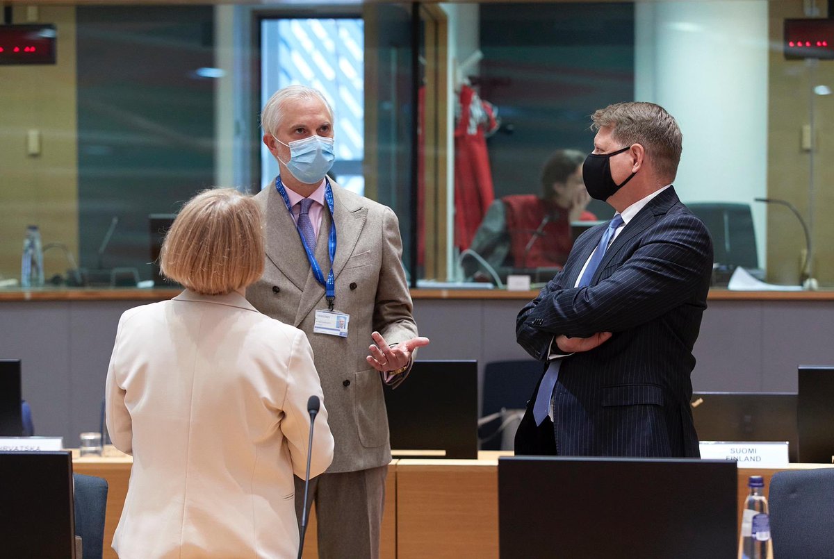AustriaatEU's tweet photo. We welcome today’s general approach on Horizon Europe at the #COMPET Council. The programme negotiations were a main priority during the AT Presidency #eu2018at &amp; we‘re happy to now have reached this next important step. Research &amp; Innovation are key for a sustainable #recovery. https://t.co/TMsHYG3NTd