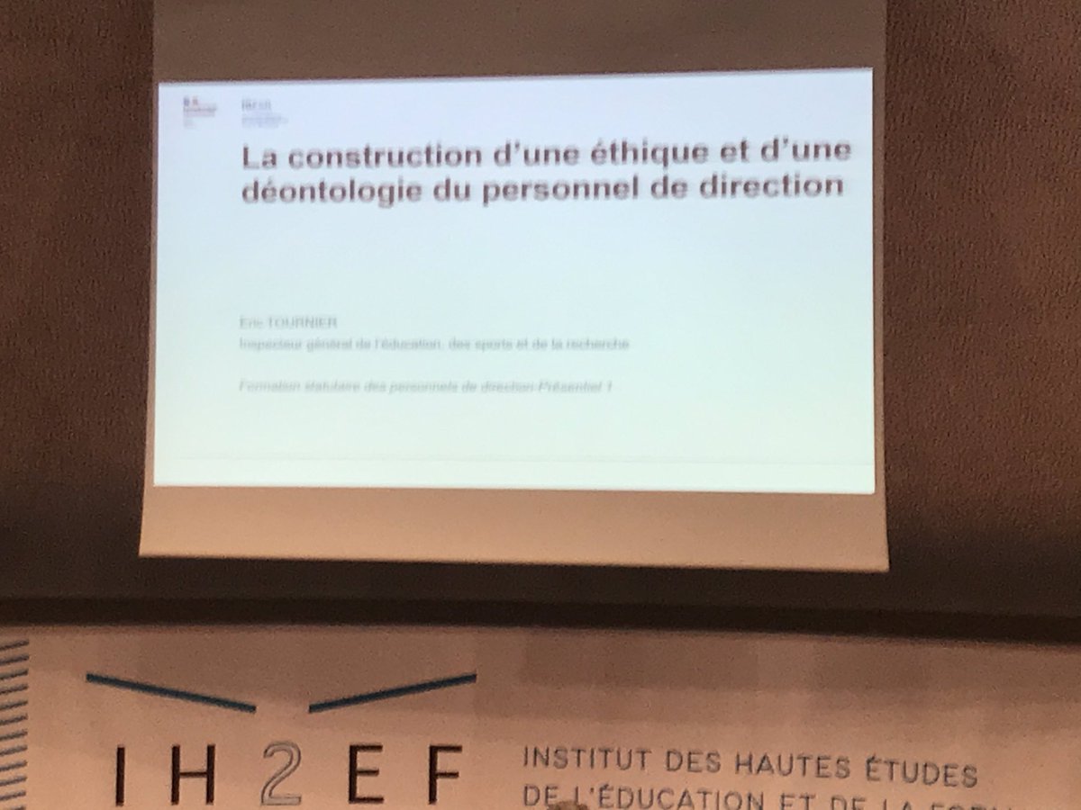 Sahar_ZB_'s tweet photo. Ce matin au programme Éthique et déontologie par M. Éric Tournier  #IH2EF #superformation https://t.co/qT8gwmXKSe