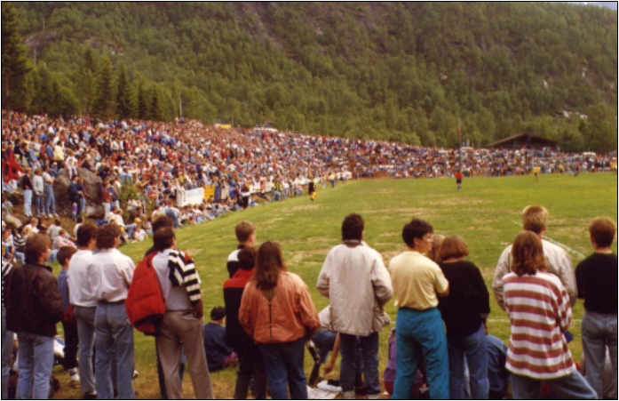 SanderPipita's tweet photo. Er det noen som kan matche Grovfjord ILs tilskuerrekord målt opp mot befolkningstallet? 

Mot LSK i 3. runde i cupen i 1991 møtte 4627 tilskuere opp på Sletta Idrettspark. Grov/Grovfjord har 364 innbyggere i 2019 og hadde 301 innbyggere i 2000. https://t.co/TEO79rLspv