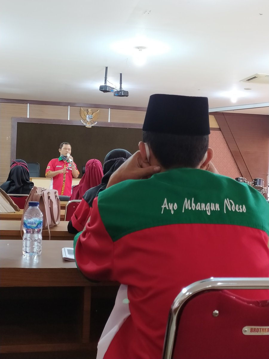 PKKP_Kebumen's tweet photo. Kegiatan pembekalan Program Pengembangan Kepedulian dan Kepeloporan Pemuda (PKKP) kabupaten Kebumen, Purworejo dan Rembang tahun 2020 di @disporaparjtg (Senin, 28 September 2020 oleh @ajibsusanto. #pkkp2020 #pkkpkebumen #pkkppurworejo #pkkprembang #semuanyaajib https://t.co/jwkOk20ZkM