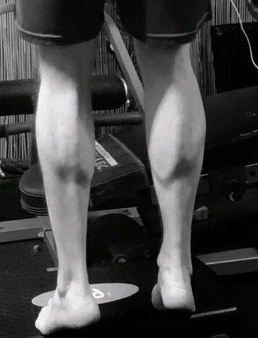 Markos81a's tweet photo. If you're game, name your weakest body part , mine are my #calves , they're coming along thanks to some of the great advice I've received on here .. which weaknesses are you #gettingafter #fitfam ?? https://t.co/ZxF2gEJTY5