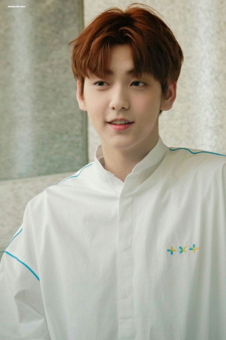 SOOBIN as STARFIREthe all time sweetest starfire. he is the sweetest and weirdest character (but in a goodway) he would love to be involved in whatever things his friends do and support them always. he is also being pursued by yeonjun (robin)