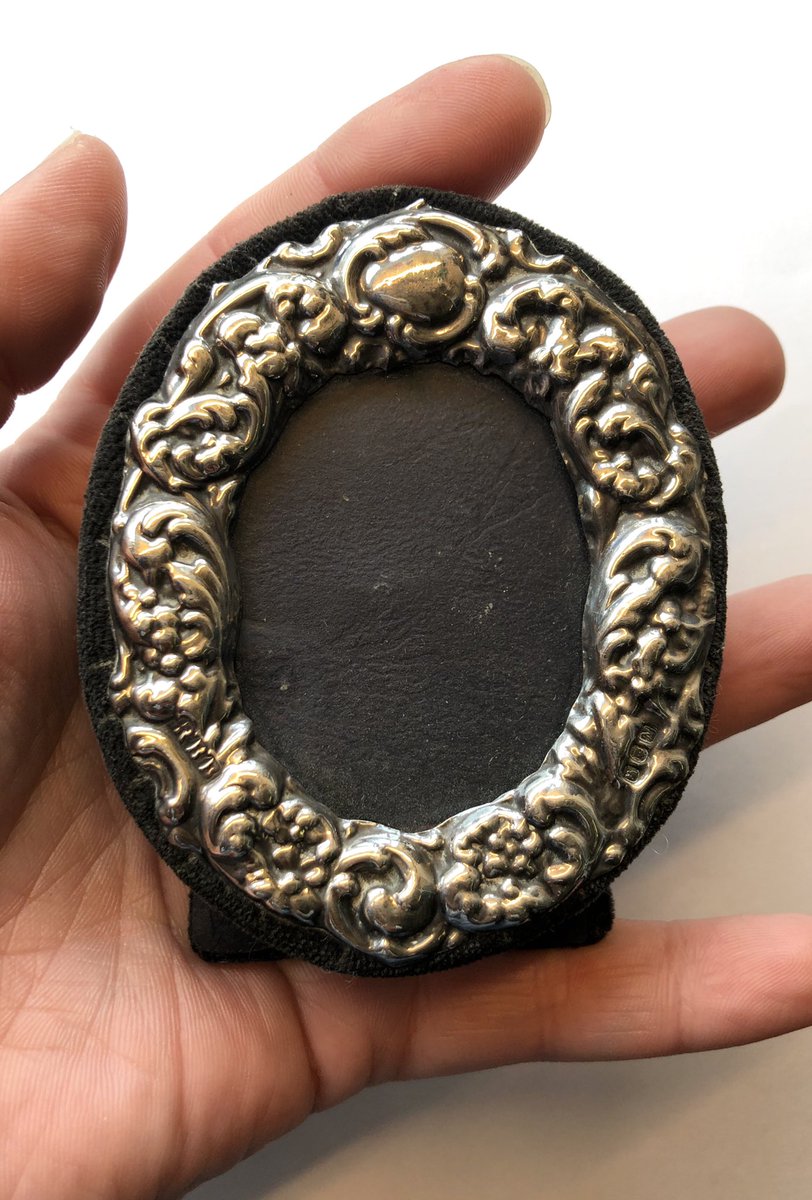 LisaMarieFranks's tweet photo. 💎 Tuesday’s Treasure! 💎
Another day and more beautiful stock arriving at Melksham Arcade. Open 10-4 Monday to Saturday. See you there!
#antiques #melkshamarcade #gold #shopstock #pincushion #silver #jewels https://t.co/7DcaLj9eHB
