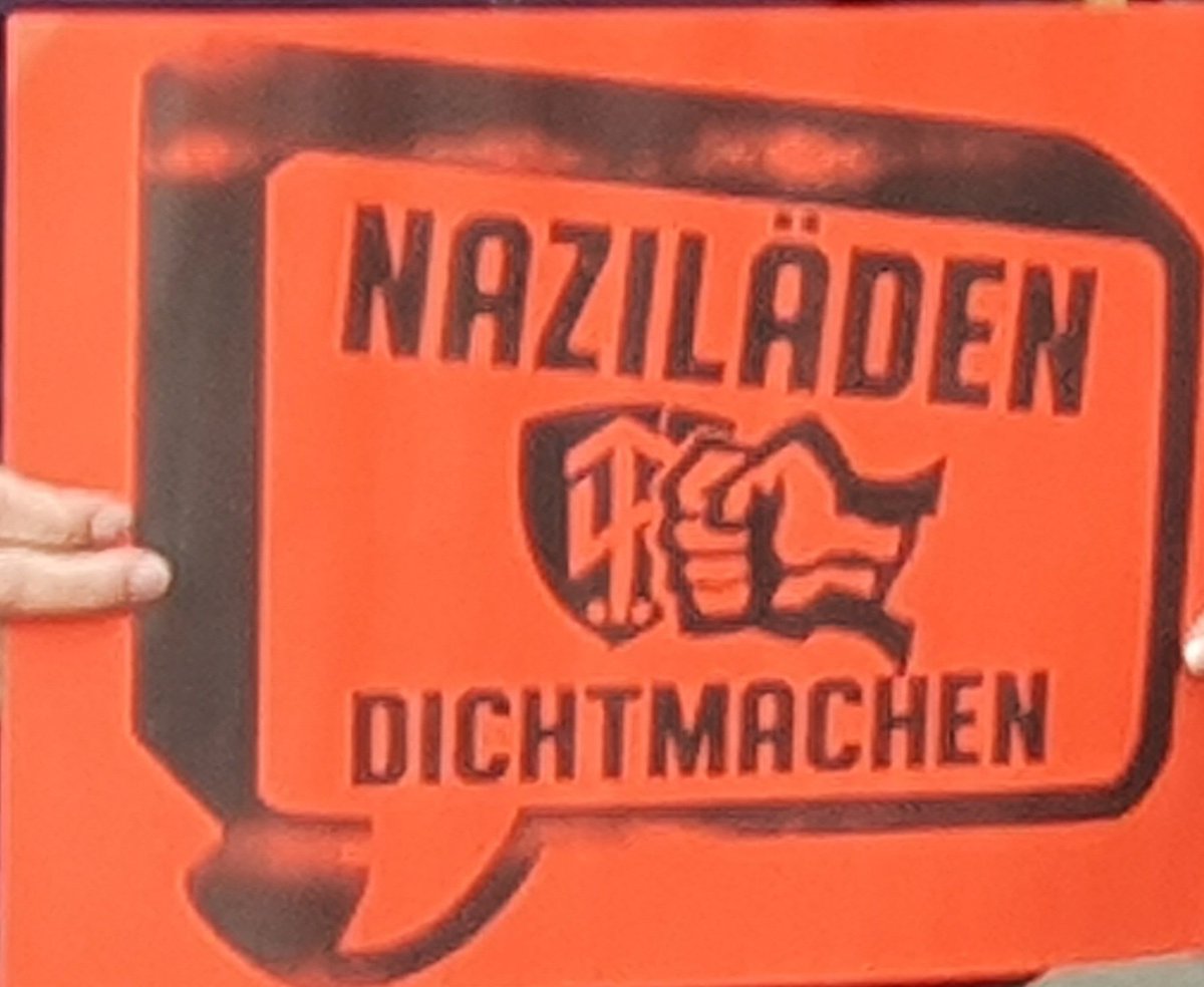 BlockaDO_Info's tweet photo. Auch in dieser Woche gibt es Protest gegen den Nazi-Klamottenladen in Dortmund! Morgen, Mittwoch 30.9., 18:00 Kuckelke/Alter Burgwall. In dieser Woche gestaltet von der Grünen Jugend. Kommt vorbei! #NoNazisDo #NoNazis https://t.co/r3zWqtI4ZH